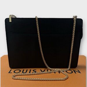 LOUIS VUITTON Nior Epi Pochette Homme
Clutch Bag, Converted Crossbody